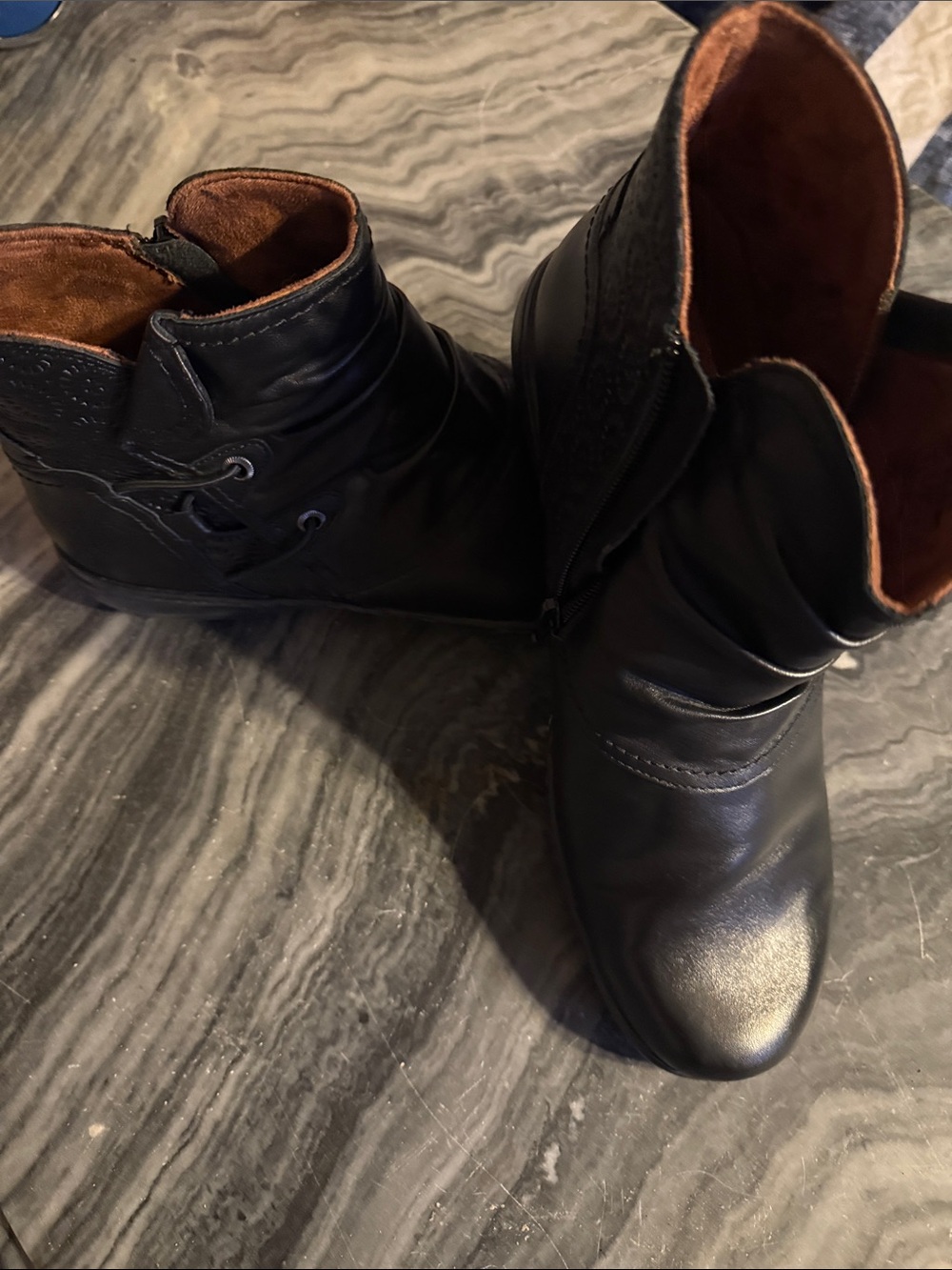Cobb Hill by New Balance Black Leather Ankle Booties